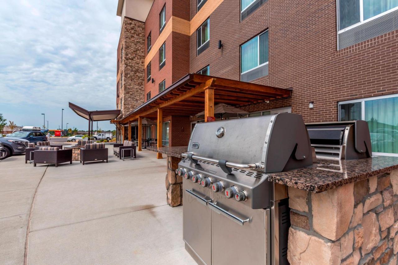 Towneplace Suites By Marriott Lexington Keeneland/Airport Exterior photo